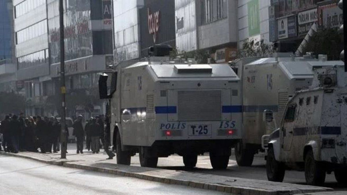 Van'da gösteri yürüyüşü ve açık hava toplantıları yasak