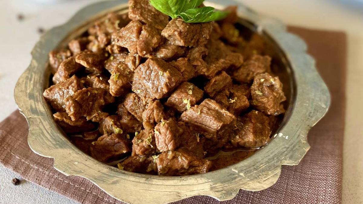 Kırmızı eti lokum gibi yapıyor! Tencereye 1 kaşık eklemek yeterli