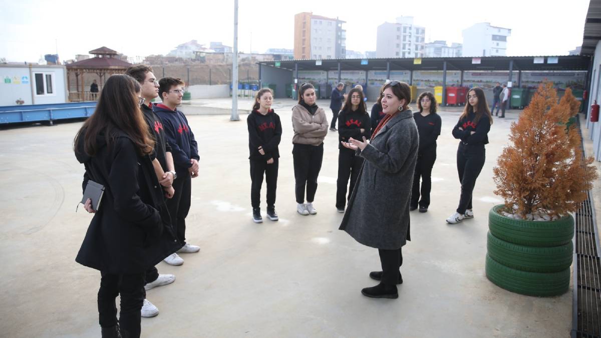 Merkezefendi Belediyesi atık getirme merkezi ziyaretçilerini ağırladı