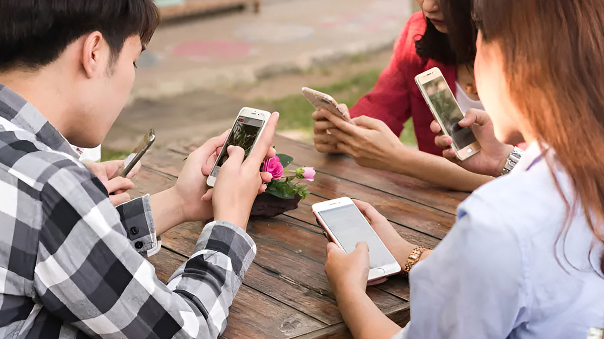 Instagram, Whatsapp, Youtube bizi yuttu! Toplam ekran sürenin yüzde 66'sı