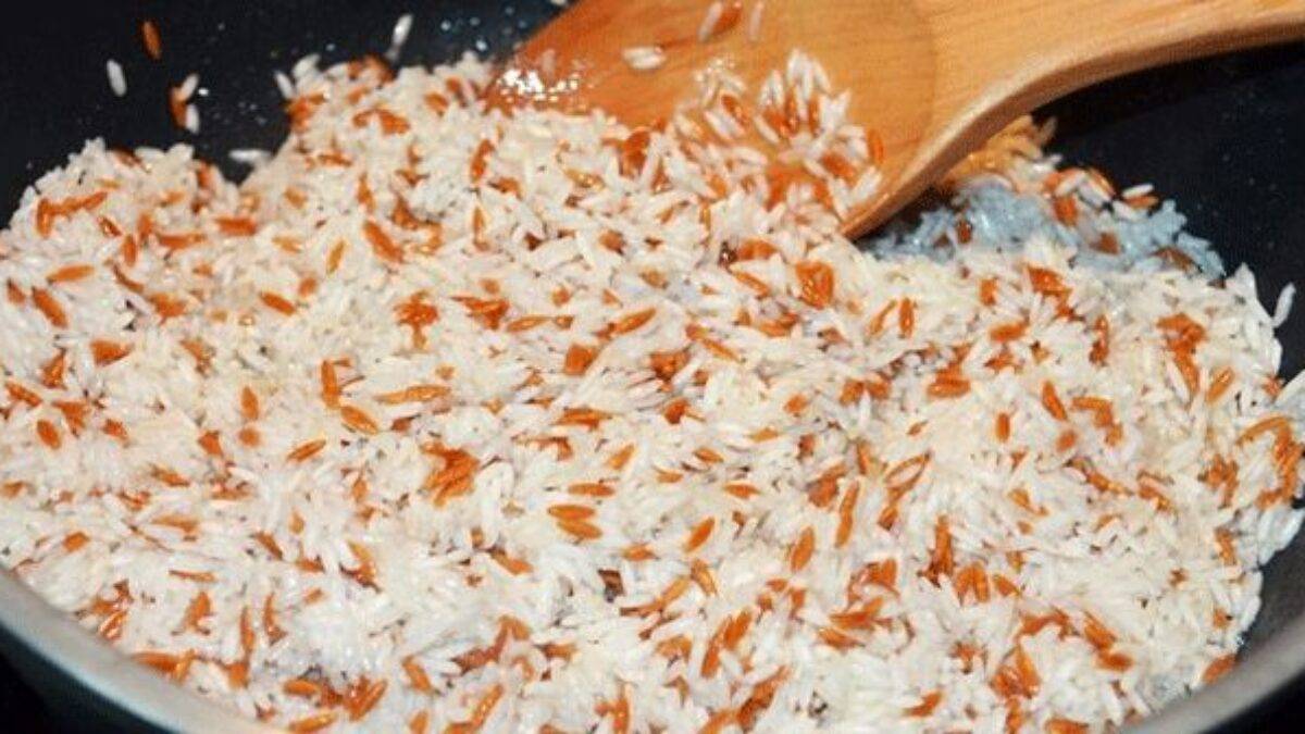Pilavın dibi tutuyorsa bu yöntemi deneyin! Aşçıların meslek sırrı: Seyyar pilavcılar bile böyle lezzetli yapamıyor