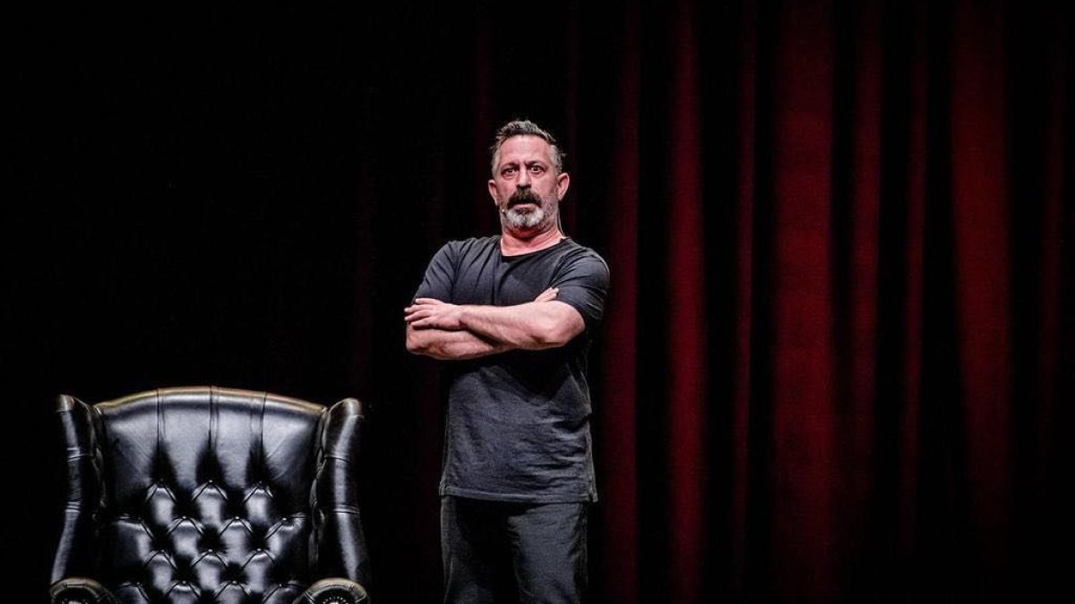 Cem Yılmaz yeni gösterisini duyurdu