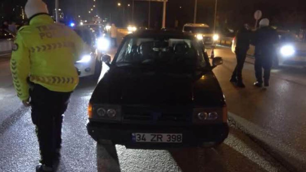 Ehliyetini kaptıran sürücünün üzüntü sebebi polisi şoke etti