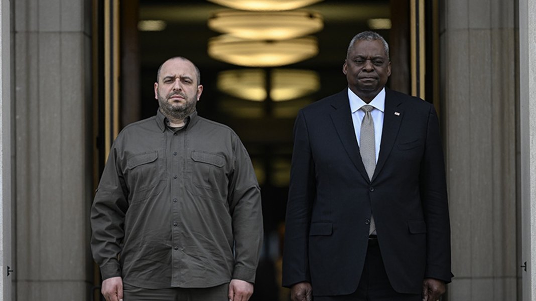 ABD Savunma Bakanı Austin, Ukraynalı mevkidaşı ile görüştü