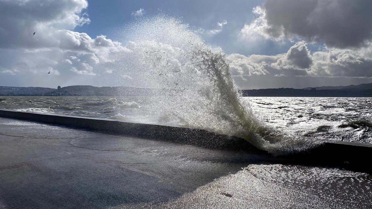 Meteorolojiden Ege Denizi için fırtına uyarısı: Feribot seferleri iptal edildi