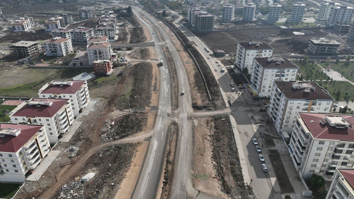 Diyarbakır'da yapılan bulvara verilen isim tartışma konusu oldu! Kayyum idaresiyle yönetiliyordu: "Yazıklar olsun!"