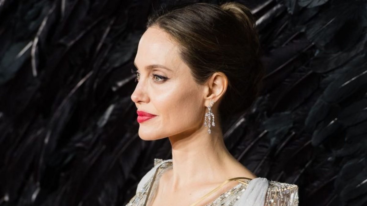 Haluk Bilginer'le yakınlaşmışlardı! Angelina Jolie'nin şok boşanma kararı: Ülkesini bırakıp oraya taşınacak