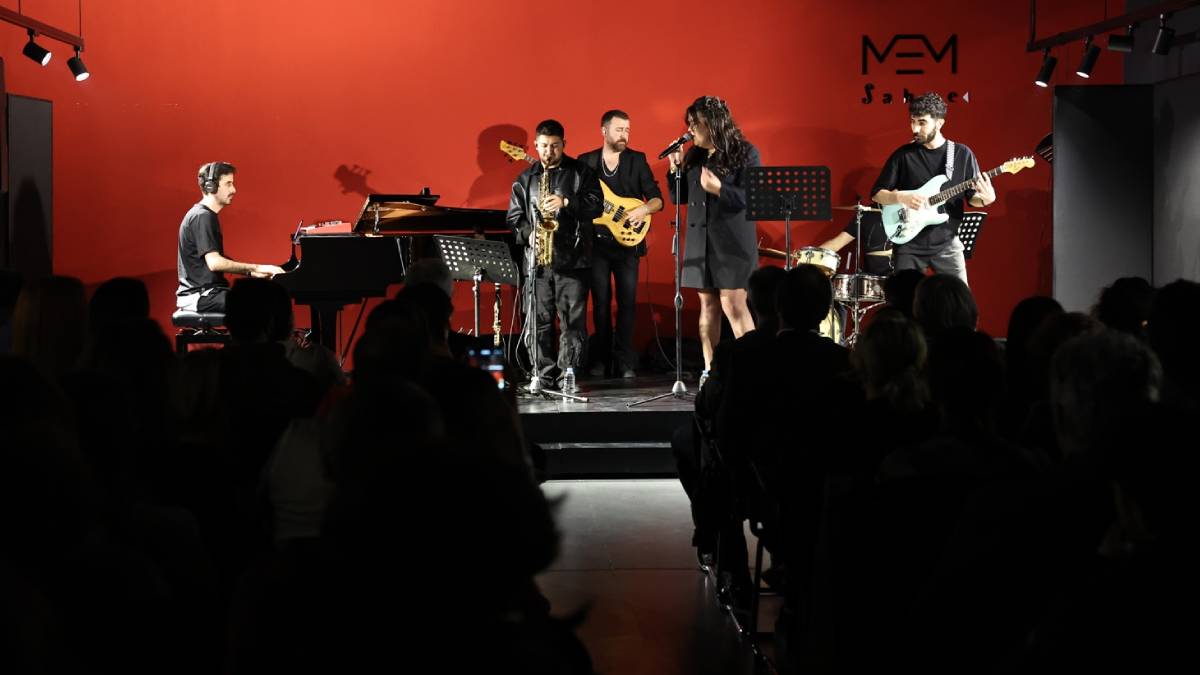 Genç şarkıcı Bilge Su performansıyla tam not aldı