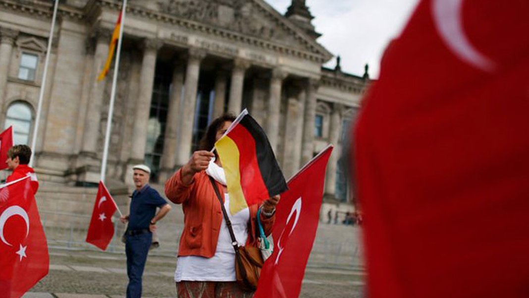 Almanya'ya iltica başvurularında Türkler ikinci sırada