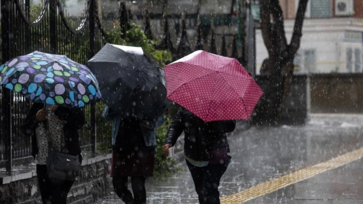 İstanbul Valiliği uyardı: Kuvvetli geliyor