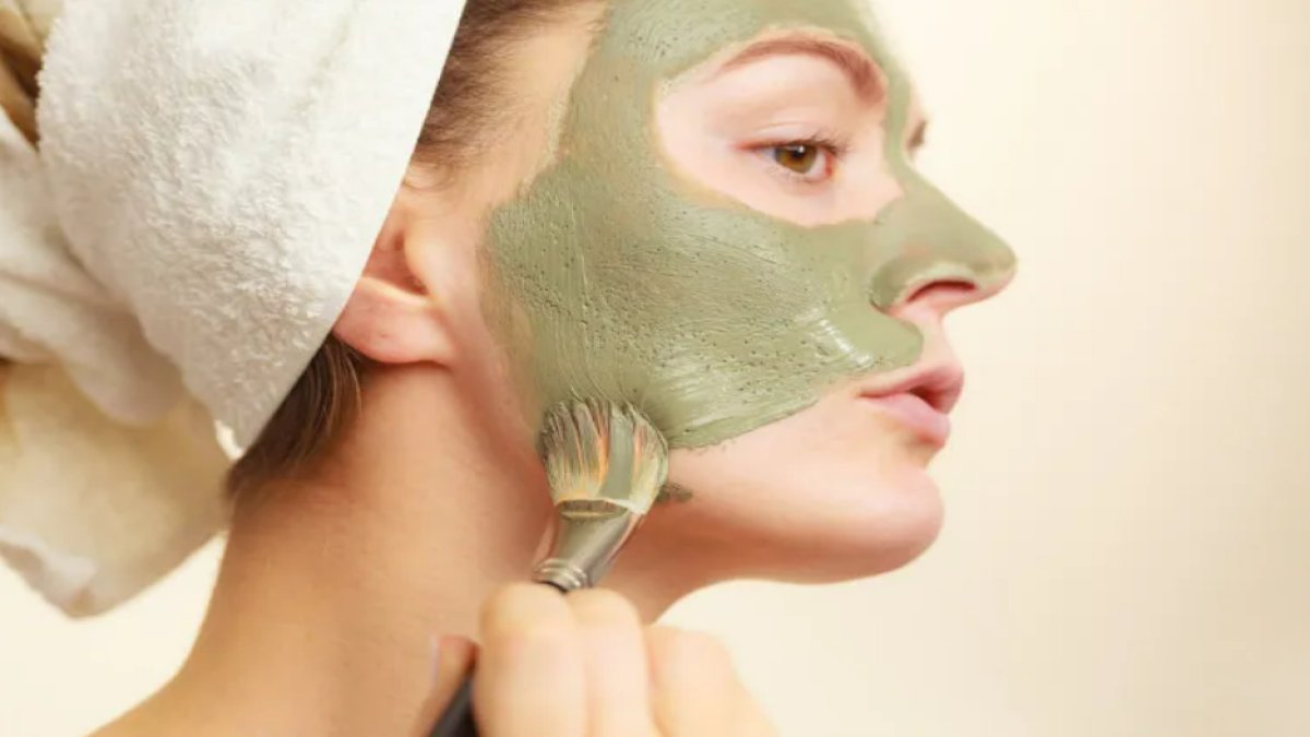 Kil Maskesi Ne İşe Yarar: Cildiniz İçin Doğal Bir Güzellik Tedavisi