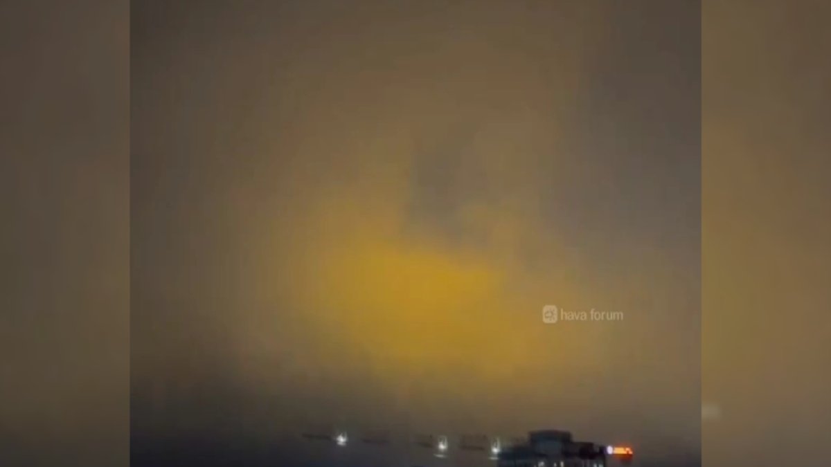 İstanbul sapsarı oldu! Gökyüzünü gören inanamadı: Esrarengiz bulut koca şehri resmen sardı