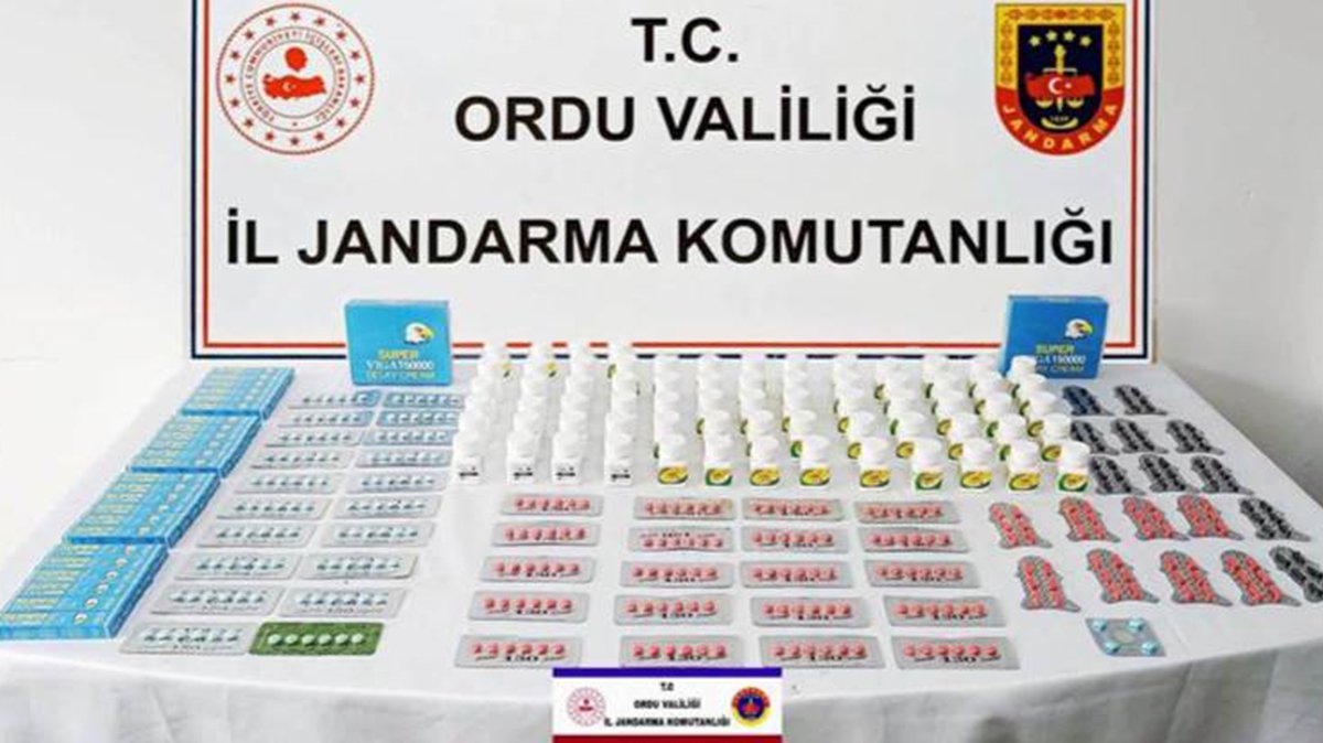 73 yaşındaki şüphelinin kargosundan çıkanlar şoke etti: Tam 4 bin 124 tane