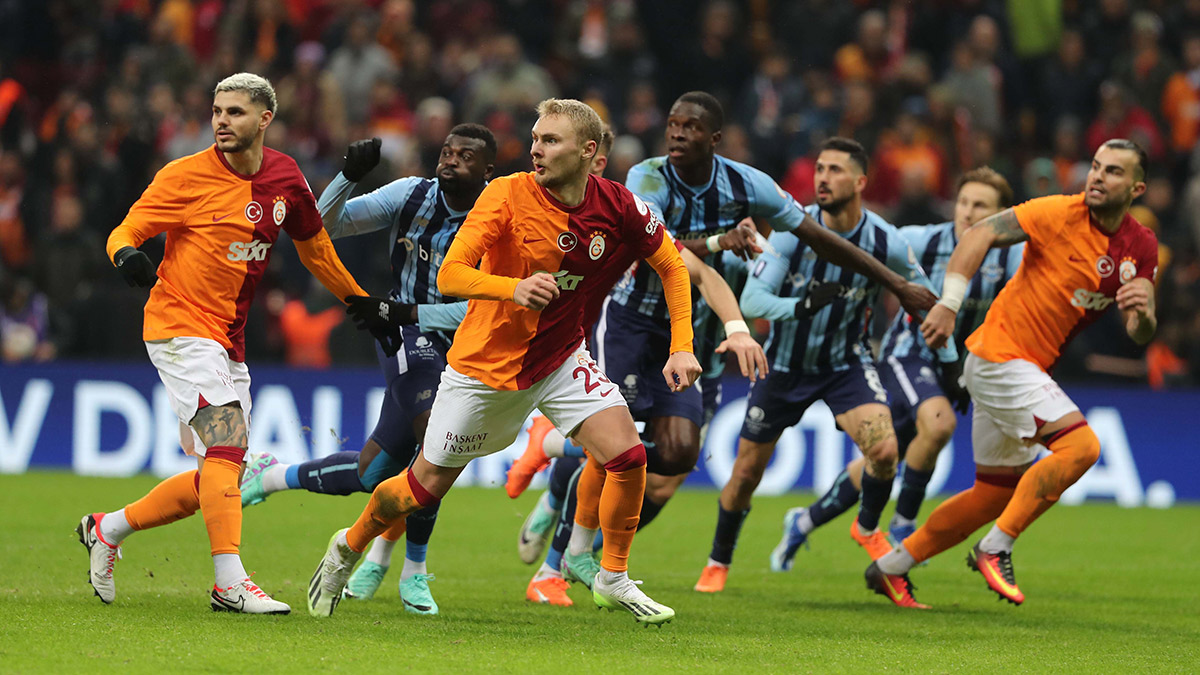 Galatasaray, Adana Demirspor'u 3-1 yendi