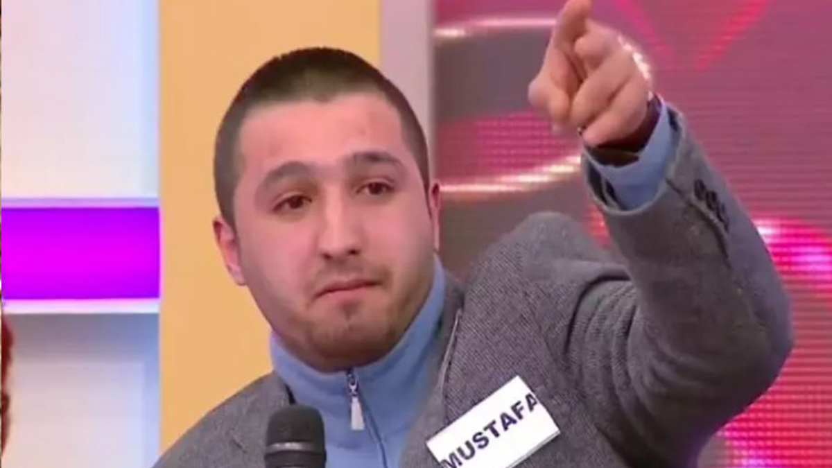 İzdivaç programıyla tanınan 'Apaçi' Mustafa, Seda Sayan'a demediğini bırakmadı! Aman Seda duymasın...