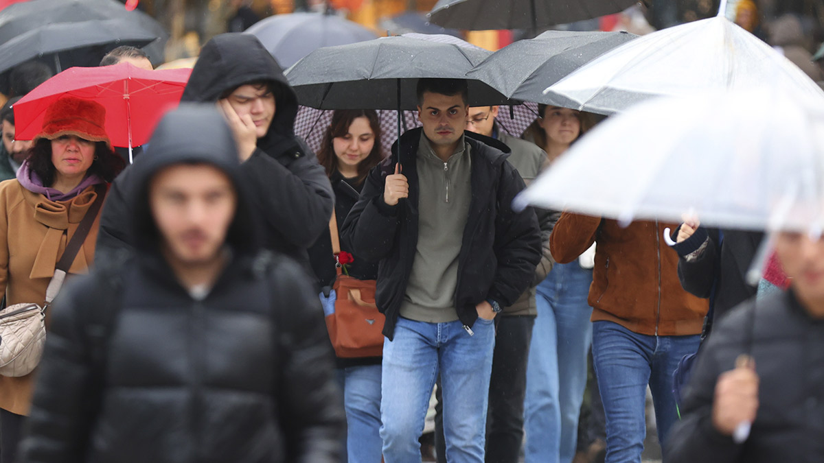 Meteoroloji'den 28 ile kritik uyarı! Kuvvetli sağanak ve fırtına geliyor