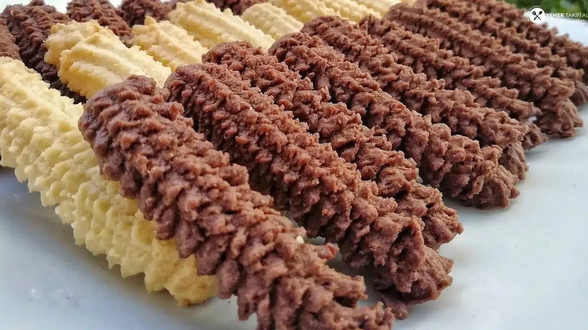 Evde pet şişeniz varsa hemen deneyin! Herkes pastaneden hazır alınmış sanıyor: İşte kolay tırtıl kurabiye tarifi