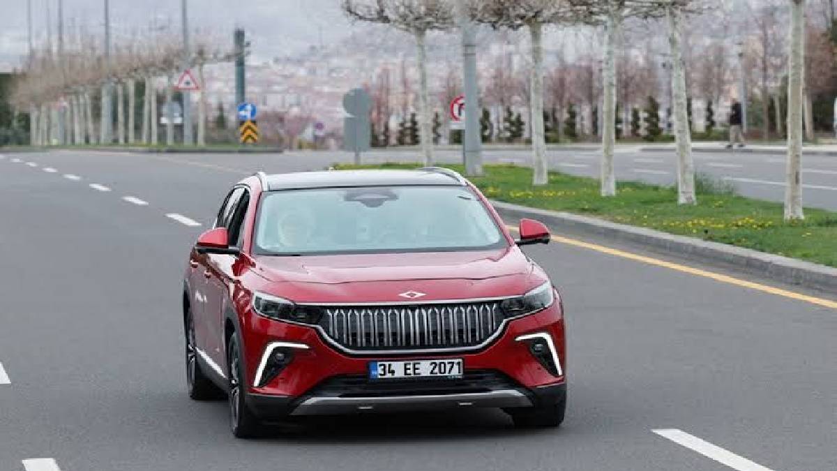 TOGG yolda kaldı imdadına vatandaşlar yetişti! O anlar saniye saniye görüntülendi