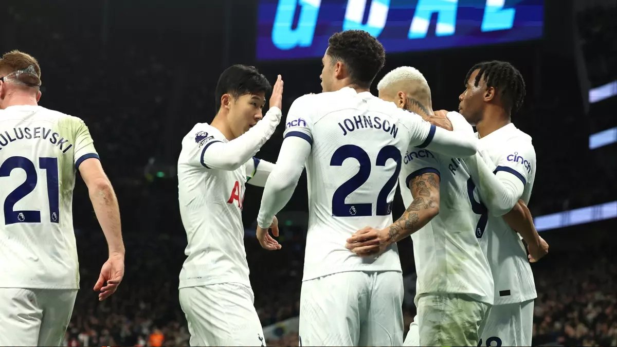 Premier Lig'de Tottenham Newcastle'ı farkla geçti