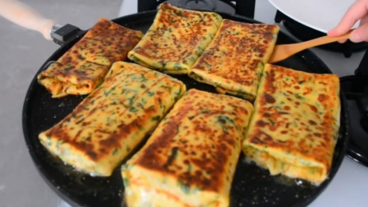 Yufkasız çıtır çıtır içi sulu börek tarifi! Lezzeti düşman çatlatıyıor