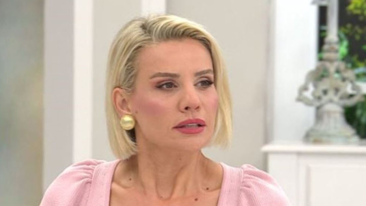 Esra Erol hamile mi? Eşi Ali Özbir'den olay paylaşım! Sosyal medyadan takipçisine verdiği yanıtla "bebek geliyor" dedirtti