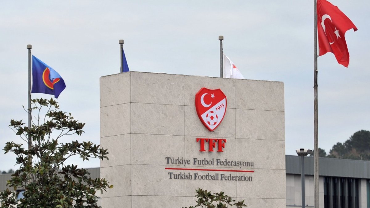 TFF Başkanı Büyükekşi: Türkiye'deki tüm maçlar süresiz olarak ertelendi