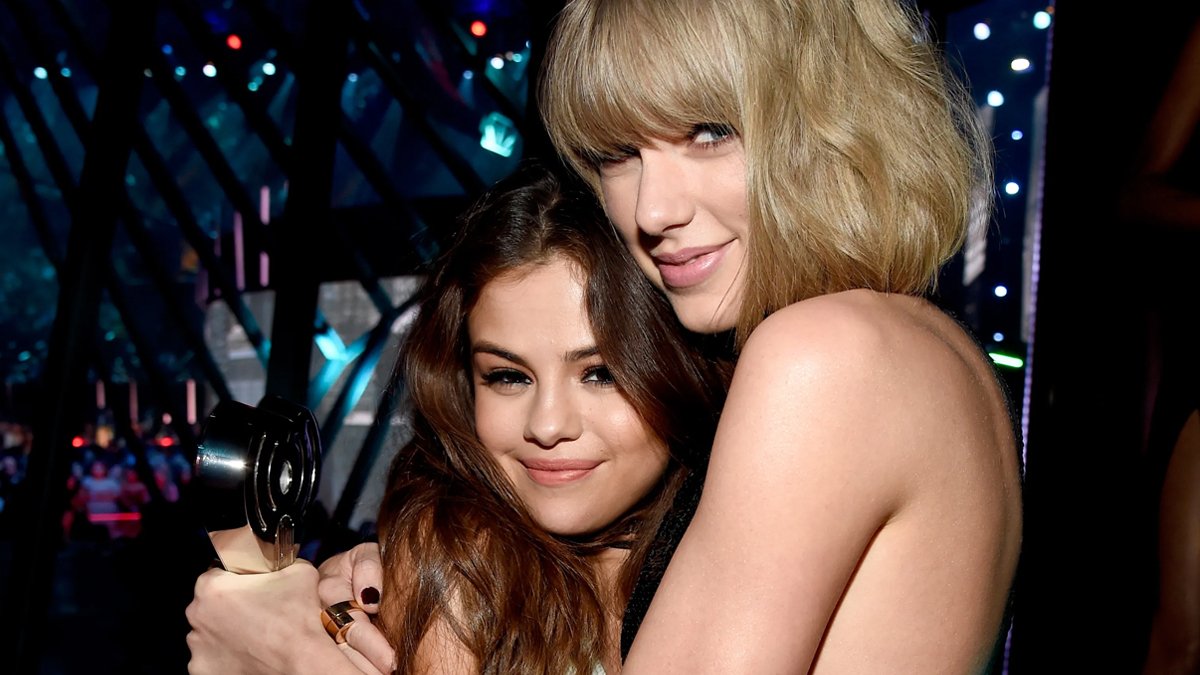 Selena Gomez ve Taylor Swift Gazze'ye destek için düzenlenen gösteriyi izledi