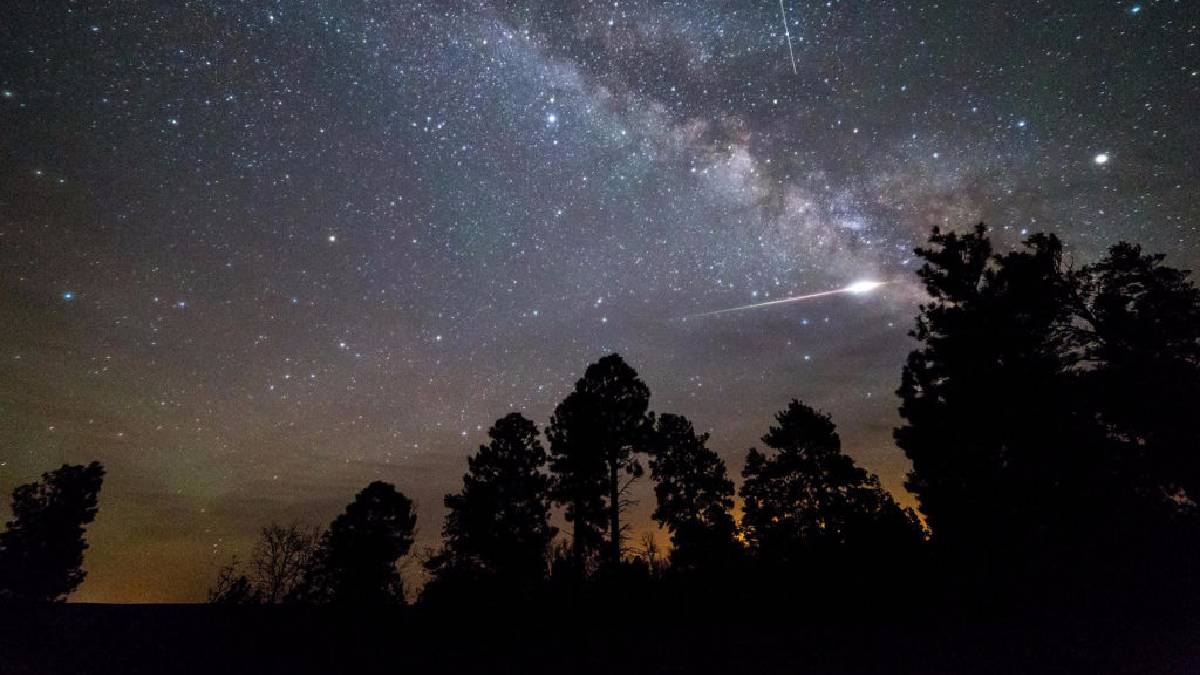 Giant River of Stars Discovered in Galaxy Cluster 300 Million Light-Years from Earth