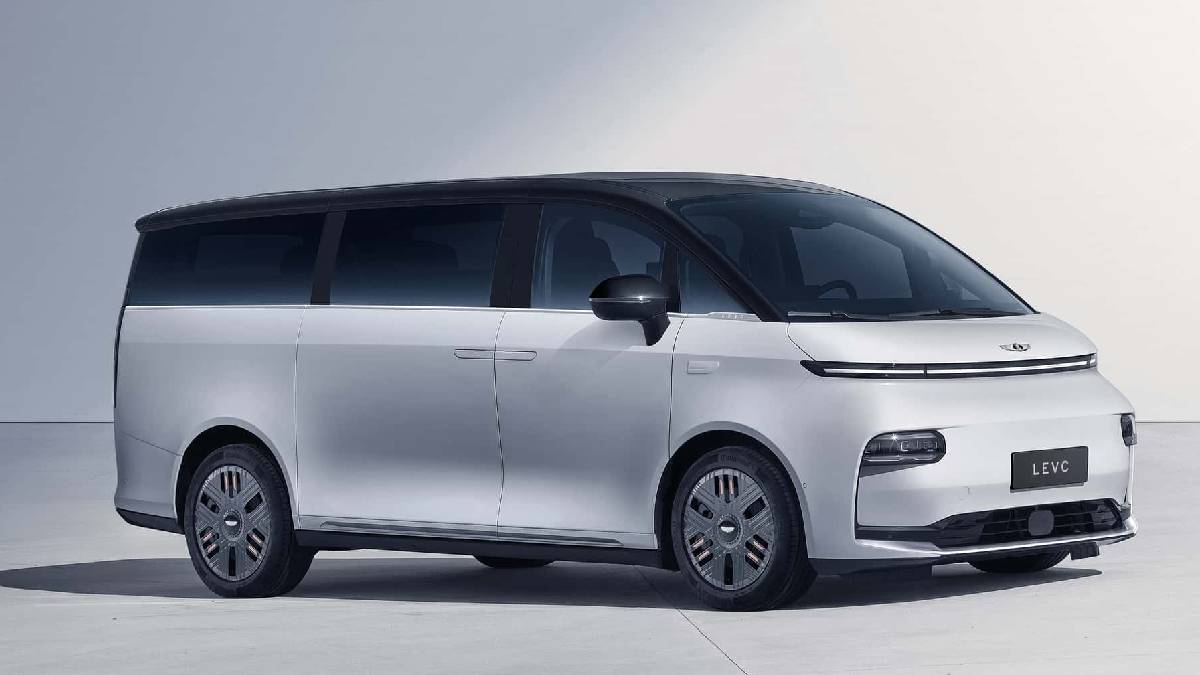 Çinliler bunu da yaptı! Elektrikli minibüs piyasanın altını üstüne getirecek... İç tasarımı da harika