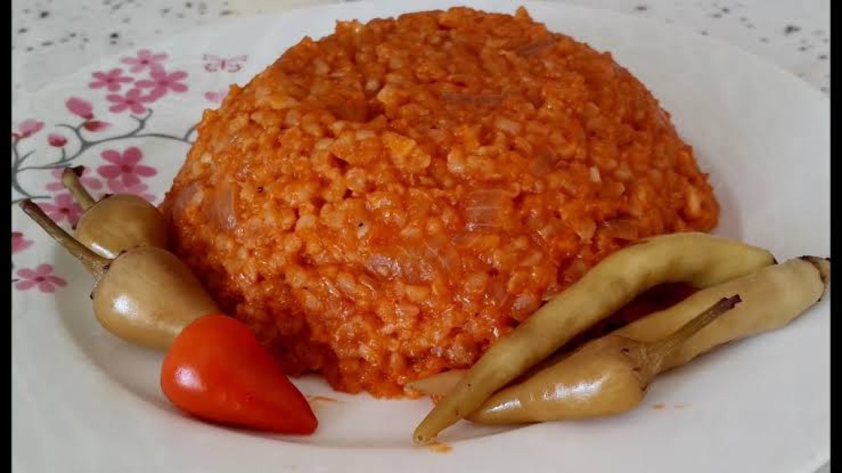 Bulgur pilavının suda bekletmek yerine bunu yapın! Tane tane olacak
