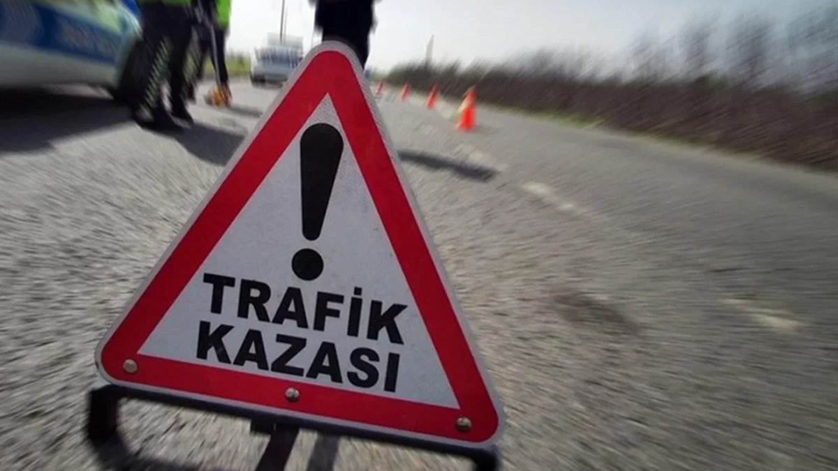 Amasya'da öğrencileri taşıyan minibüsle otomobil çarpıştı: 7 yaralı