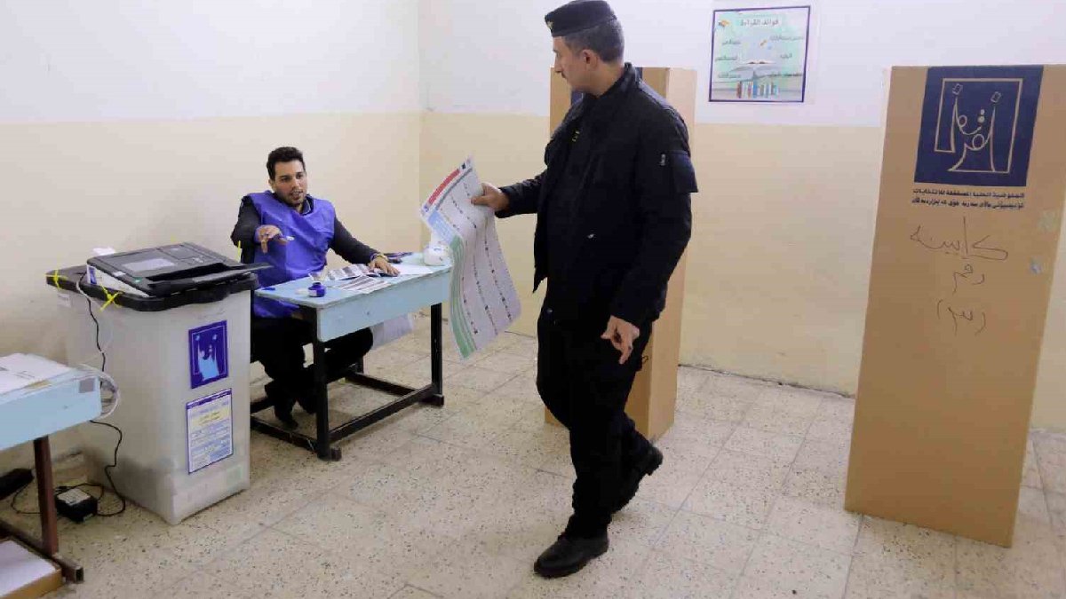 Önce güvenlik güçleri sonra halk: Irak 10 yıl sonra sandık başında