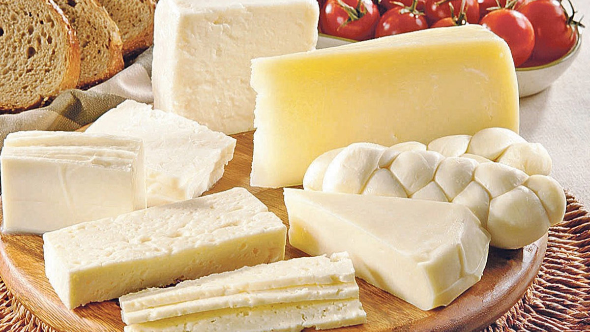 Kahvaltıyı peynirsiz yapamayanlara kötü haber! Artık sadece zenginler yiyecek, peynir fiyatları resmen uçuşa geçti