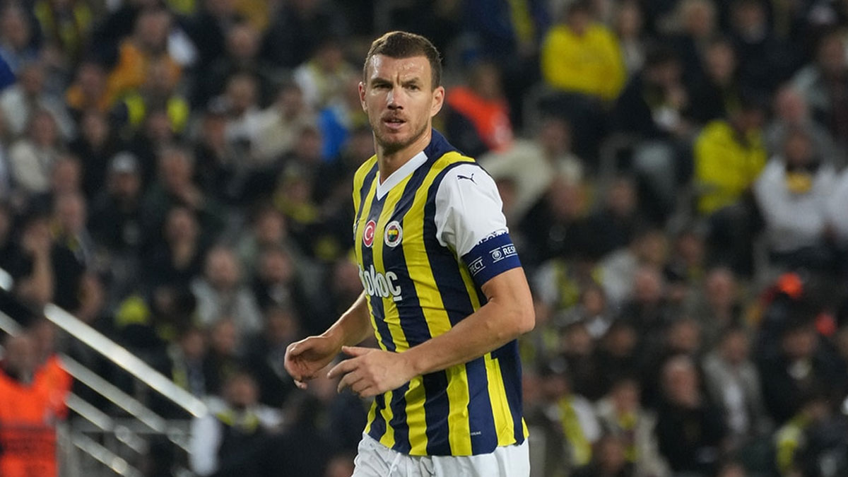 Fenerbahçe Dzeko için duyurdu: Tedavi süreci başlatıldı
