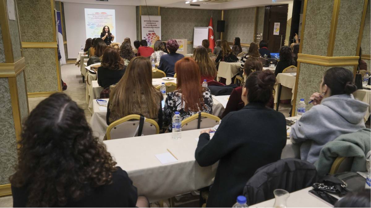 Depremin ardından 4 bin 121 kadın ve kız çocuğuna ulaşıldı, hakları anlatıldı, bilgi verildi