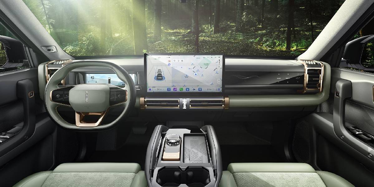 Başlangıç fiyatını duyan kulaklarına inanamıyor! Range Rover Discovery alacağınıza bunu alın: Bedava…