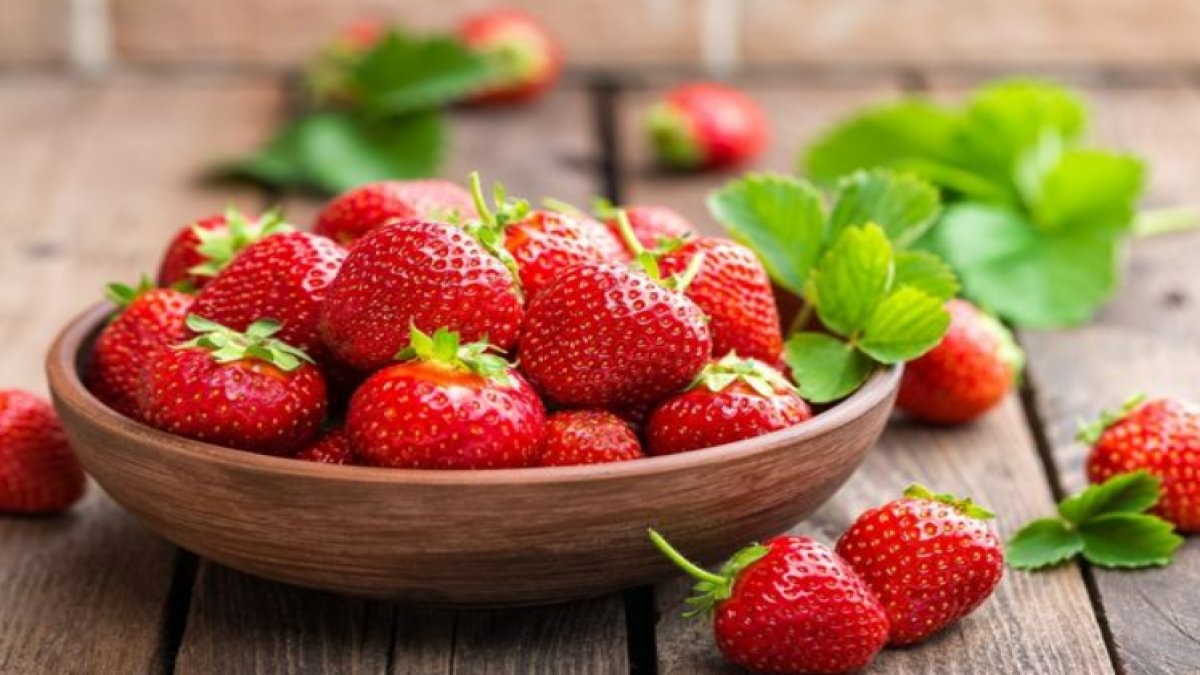 Çilek Kaç Kalori? - Sağlığınız İçin Lezzetli Bilgiler