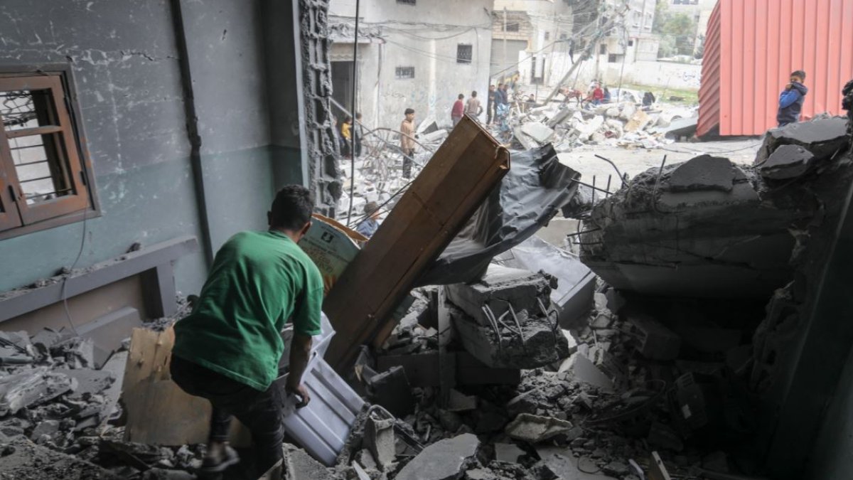 İsrail'den Kerm Ebu Salim Sınır Kapısı'na saldırı