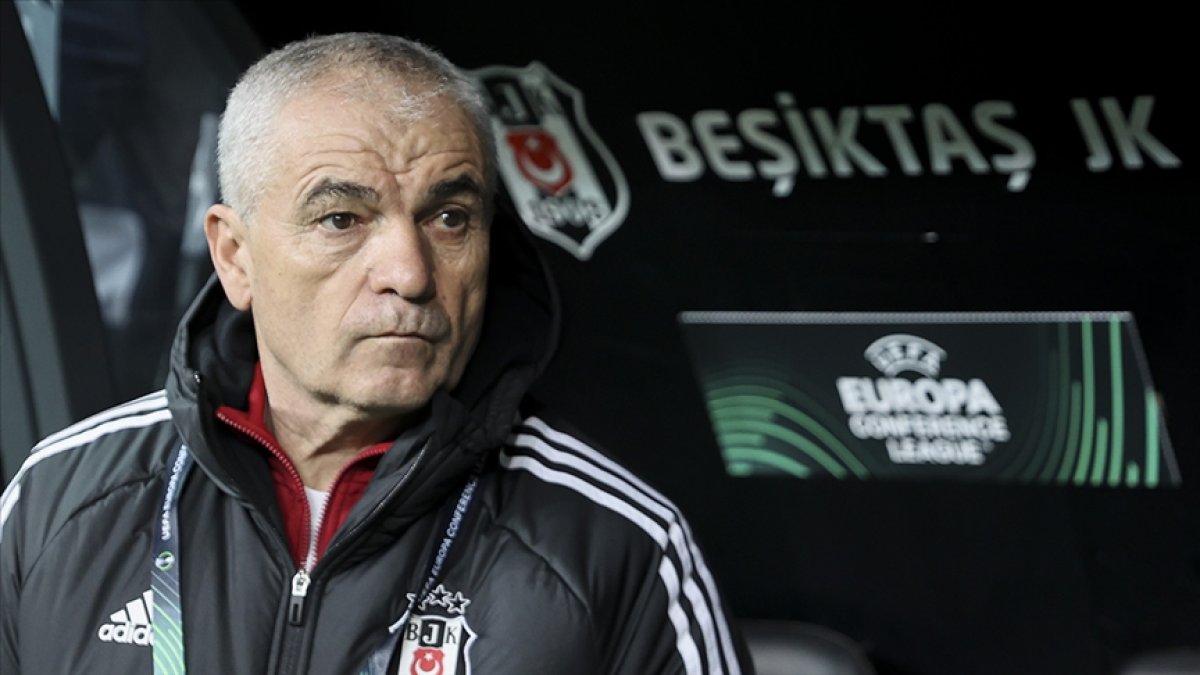 Beşiktaş'ta Rıza Çalımbay ile yollar ayrıldı