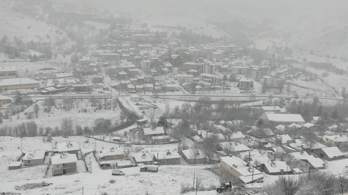 Tunceli'de kar etkili: 50 köye ulaşım yok