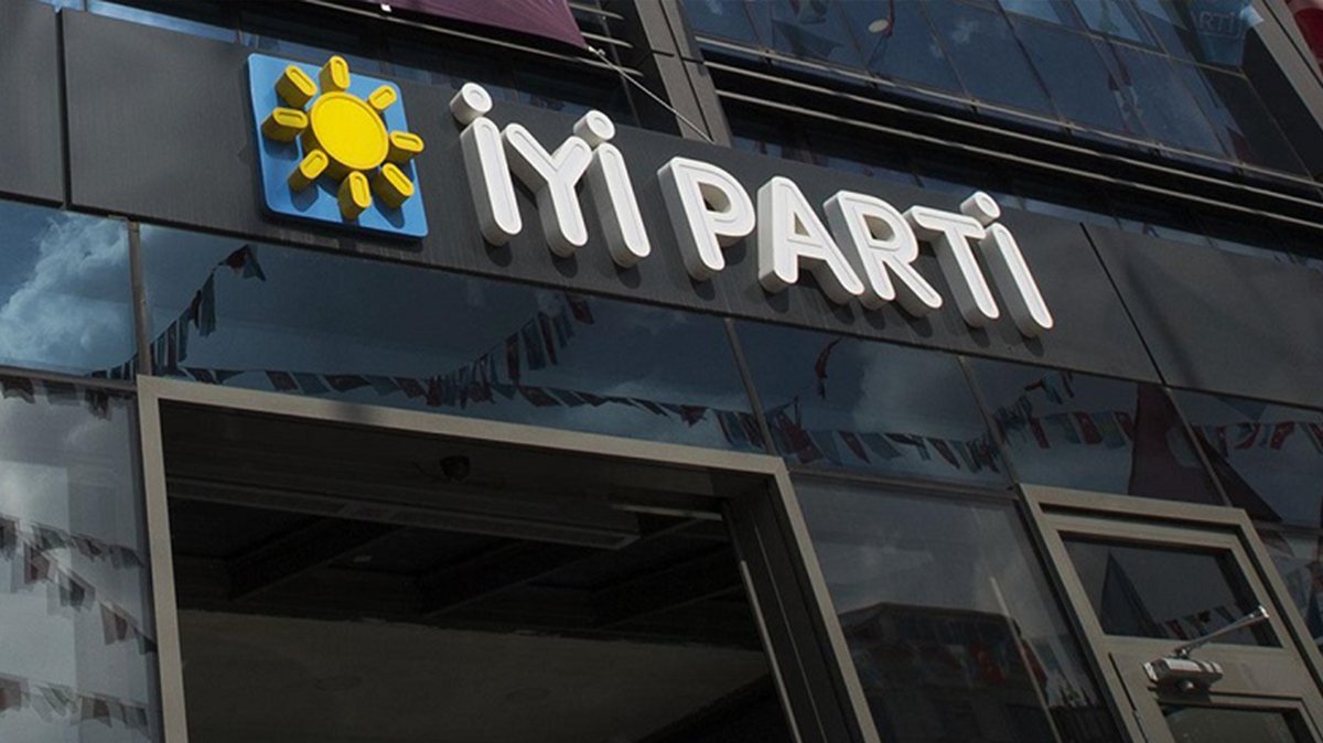 İYİ Parti'de toplu istifa