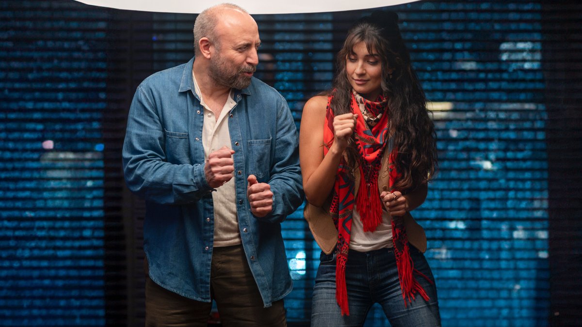 Tuba Büyüküstün ve Halit Ergenç başrolde: 'Yarın Yokmuş Gibi' dizisinden ilk fotoğraflar yayınlandı