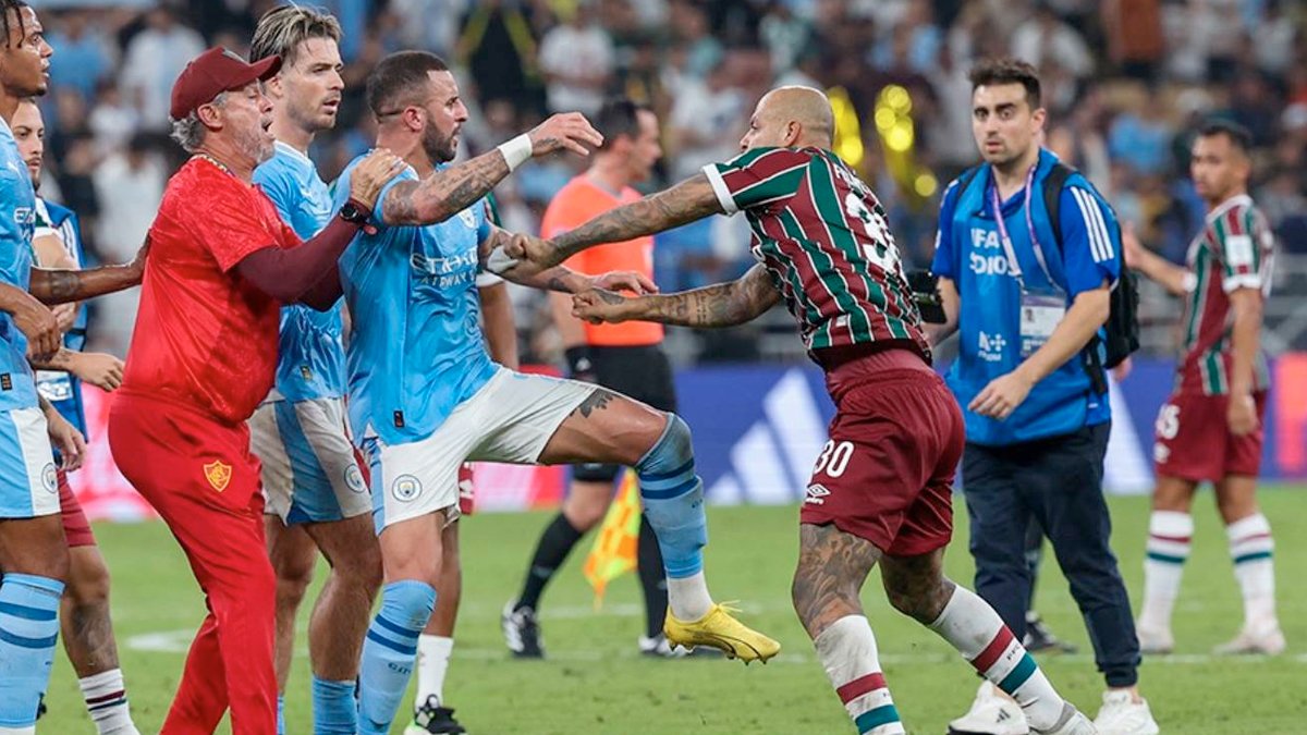 Melo Manchester City'li oyuncularla kavga etti