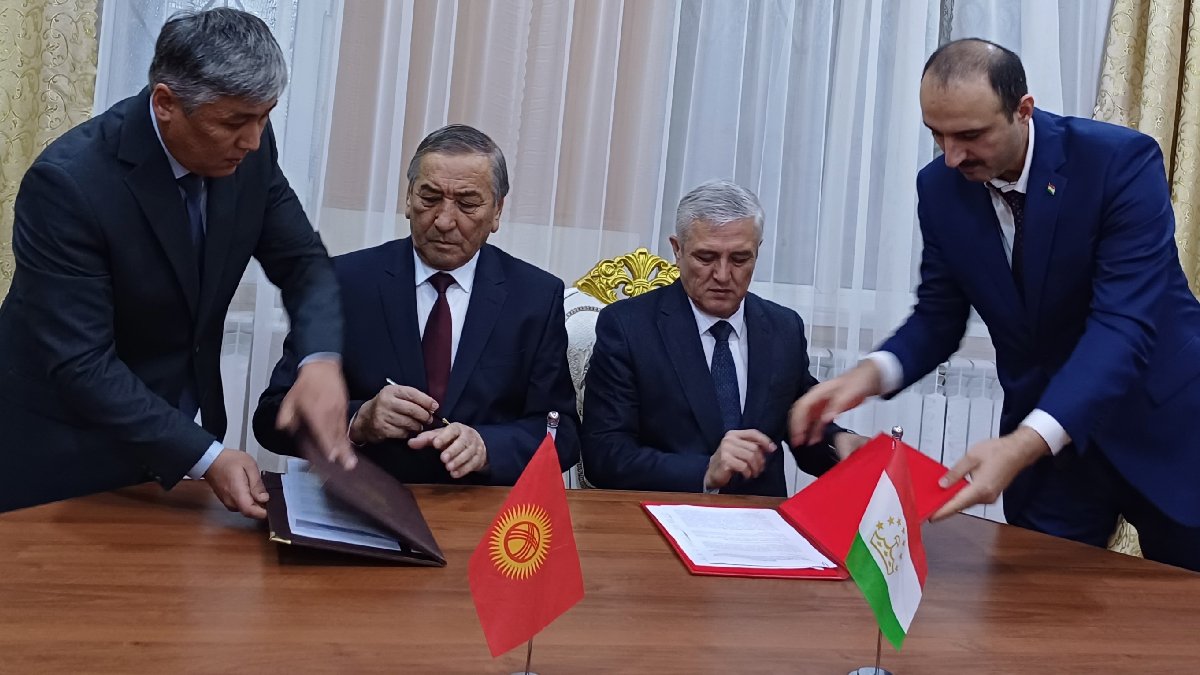 Kırgızistan ile Tacikistan arasındaki sınır krizi adım adım çözülüyor