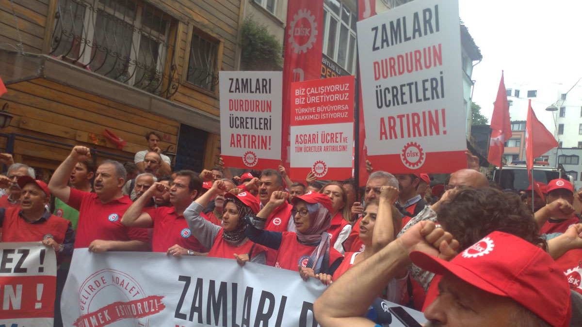 DİSK Basın İş'ten 'asgari ücret' eylemi: Bizim de sözümüz var