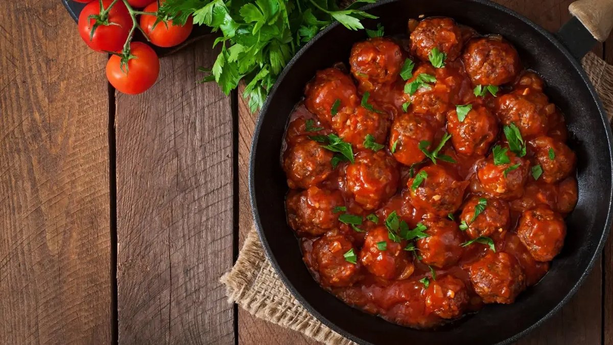 Ne Köfteci Ramiz ne Köfteci Yusuf! Bu tarifi hepsini solda bırakıyor: İşte hepsini çatlatacak kremalı köfte tarifi