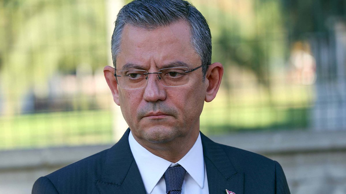 Özgür Özel'den İsmet İnönü paylaşımı: İktidarda kalmak değil, itibarda kalmak önemli