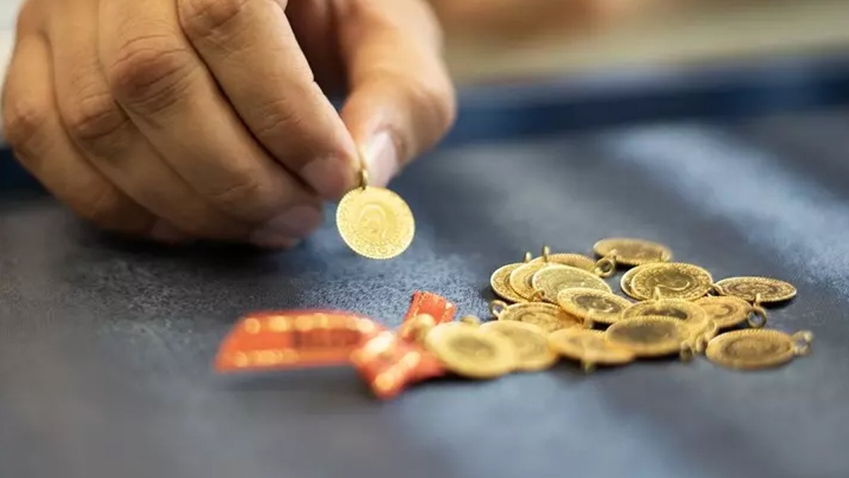 Kapalıçarşı'da gram altın 2 bin 12 lirayı gördü