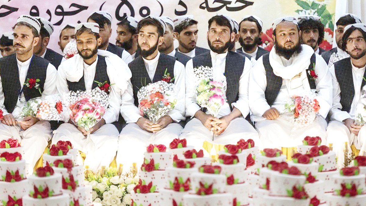 Çare toplu düğünde