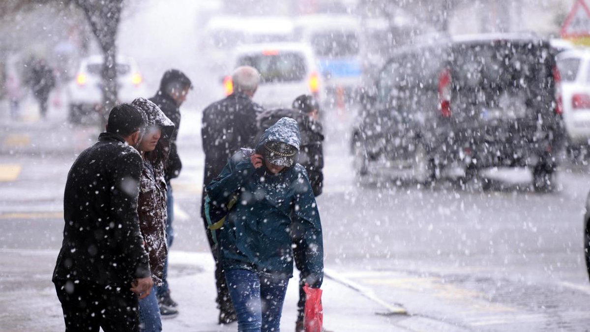 Meteoroloji'den 'yağış' uyarısı: Sağanak, kar, karla karışık yağmur...